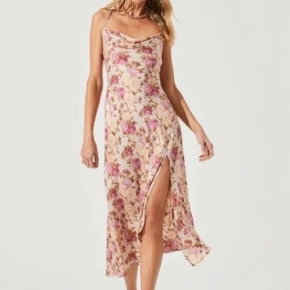 Astr Dresses & Skirts - ASTR THE LABEL Gaia Floral Midi Dress